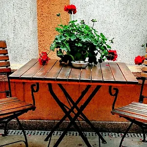 https://bucur-9.bucharesthotelsnow.com